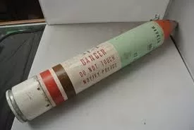 נר סימון בריטי מס' 6 MK1 עשוי מעץ